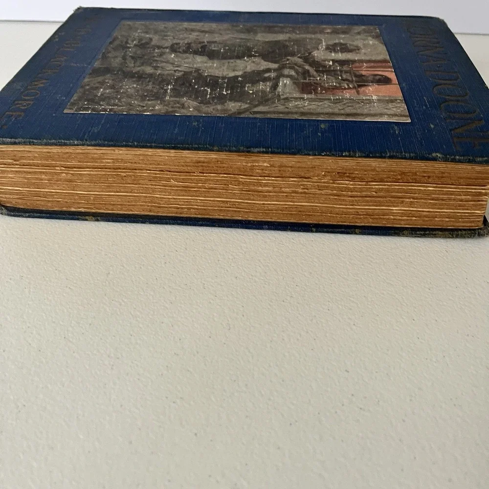 1928 Lorna Doone Book hardback coffee table gorgeous illustrations blue